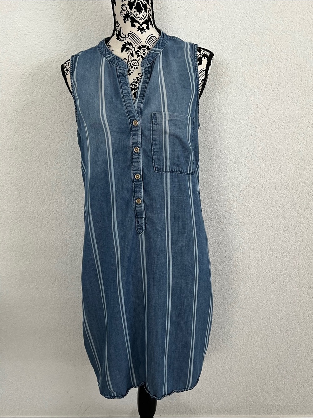 Cloth & Stone Women’s Medium Blue Striped Tencel Sleeveless Shirt Dress